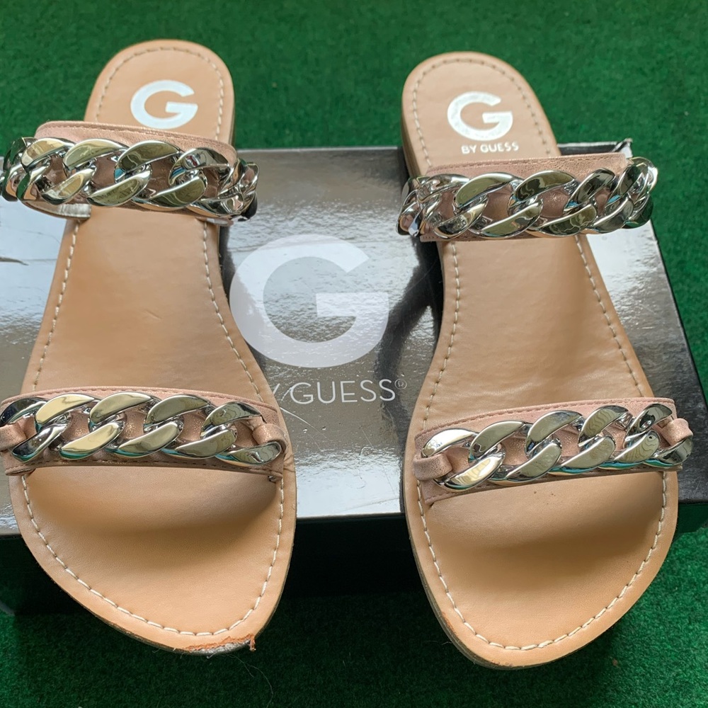 GUESS chain style sandal (TUNEZ)